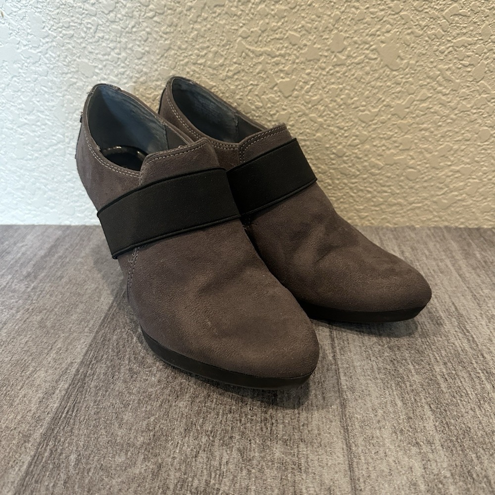 Womens 8.5  Dana Buchman‎ Shary Charcoal Gray Pumps 3" High Heels Ankle Booties